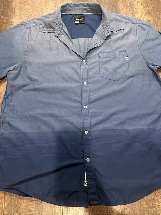 Marmot Other - Marmot Men's Navy to Light Blue Gradient Short-Sleeve Button-Down